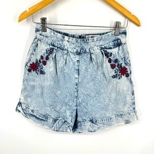 BELLFIELD Floral Embroidered‎ High Waist Chambray Light Acid Wash Shorts Cotton